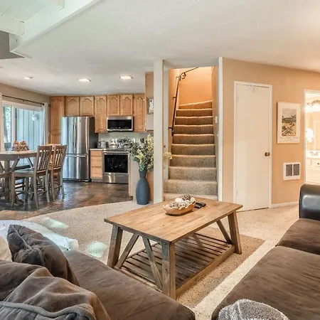 Sierra Park Villas #76, Updated 1 Bedroom + 2 Lofts, 2 Bath, Sleeps 6!